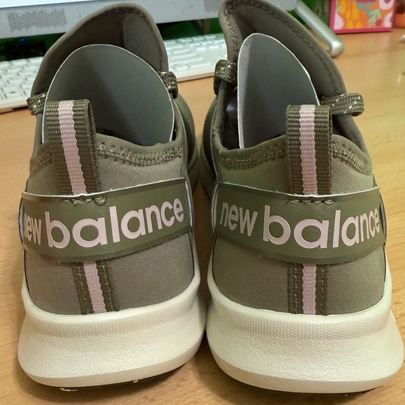 NWT New Balance Sport Green Nergize Sneakers - Picture 3 of 7